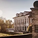 Resort Adelaide Relais & Wine *