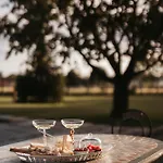 Adelaide Relais & Wine Calamandrana