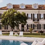 Adelaide Relais & Wine Calamandrana
