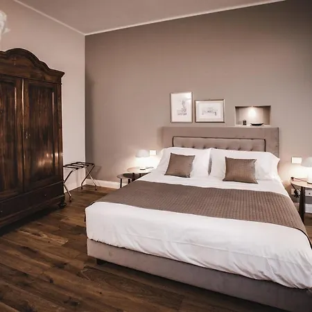 Adelaide Relais & Wine *