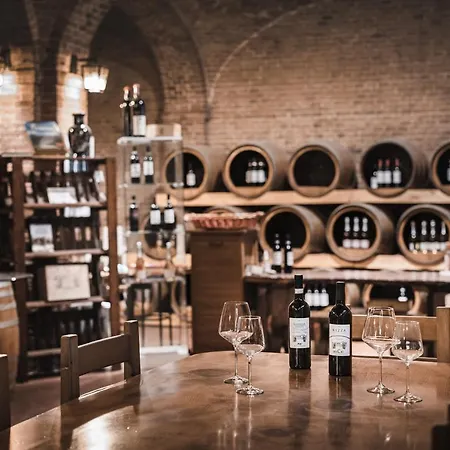 Üdülőközpont Adelaide Relais & Wine Calamandrana