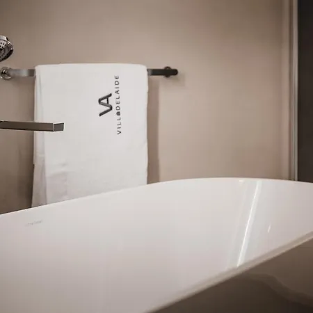 Adelaide Relais & Wine منتجع