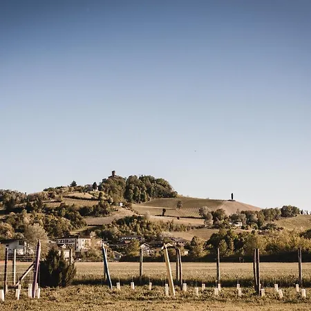 Adelaide Relais & Wine *