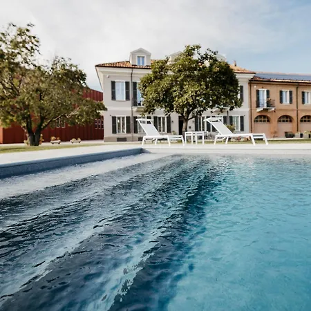 Adelaide Relais & Wine