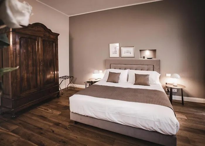 Adelaide Relais & Wine *