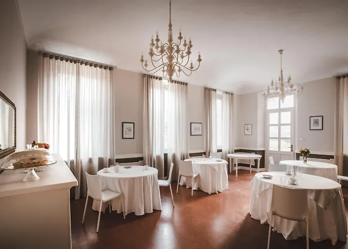 Adelaide Relais & Wine Каламандрана