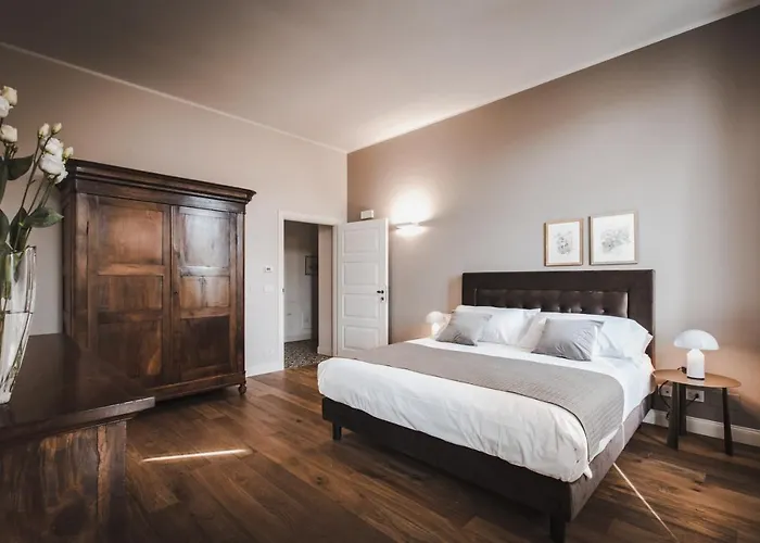 Adelaide Relais & Wine