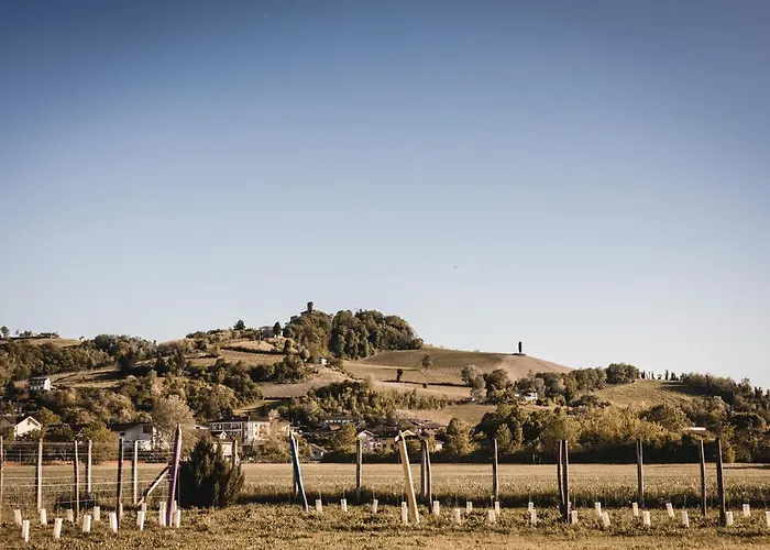 Adelaide Relais & Wine *