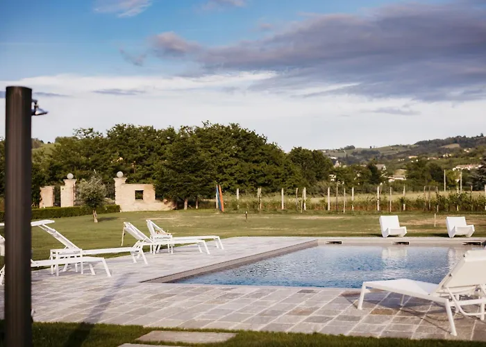 Курортный комплекс Adelaide Relais & Wine *