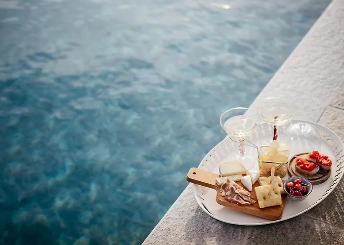 Adelaide Relais & Wine * Каламандрана