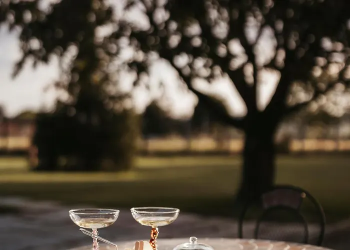 Adelaide Relais & Wine Каламандрана