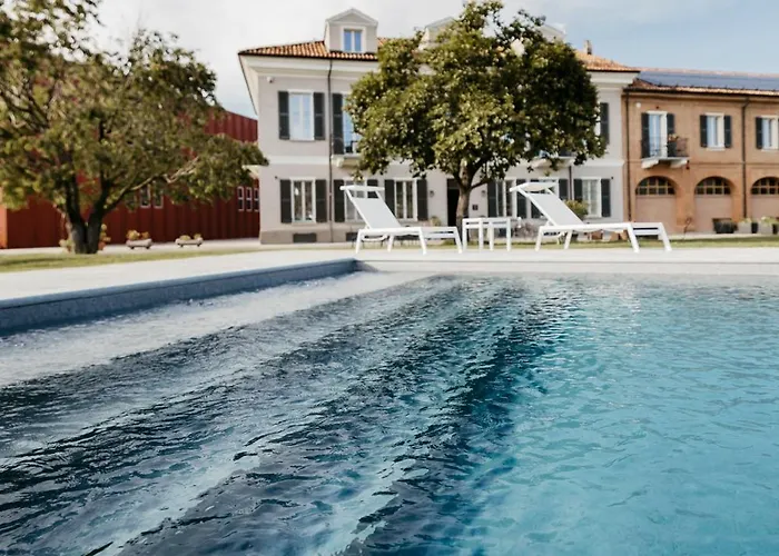 Adelaide Relais & Wine