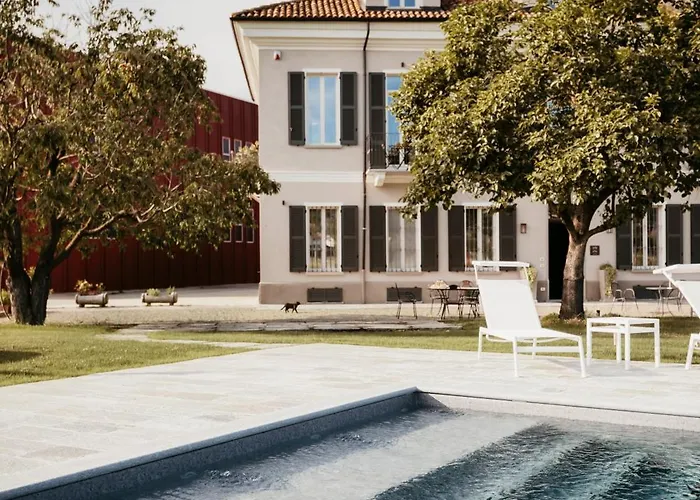 Adelaide Relais & Wine